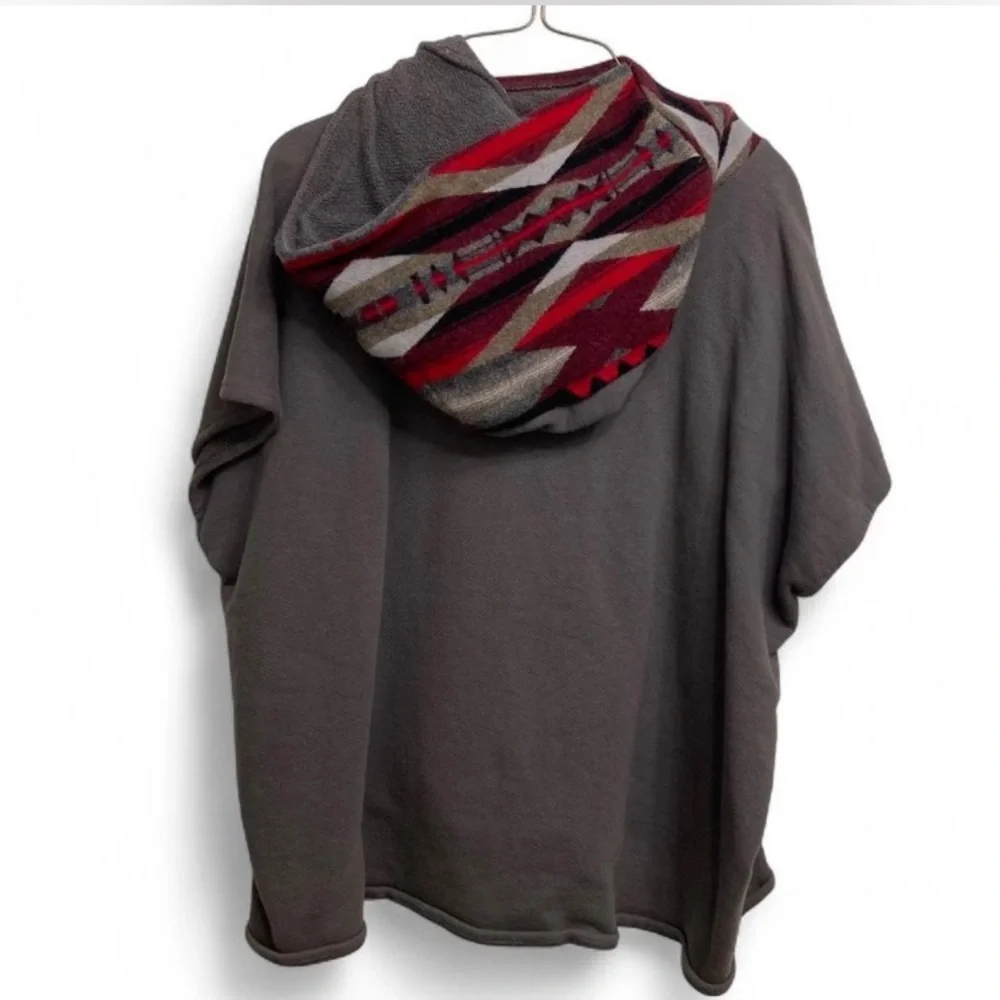 3/$15 Imone Organic Apparel Aztec Print Poncho Gray Boho Festival Women’s Medium - Picture 4 of 7